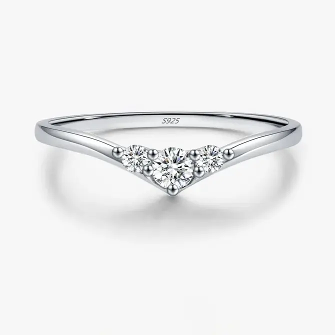 925 Silver Triple Round Moissanite V-shaped Ring US 5, 22g
