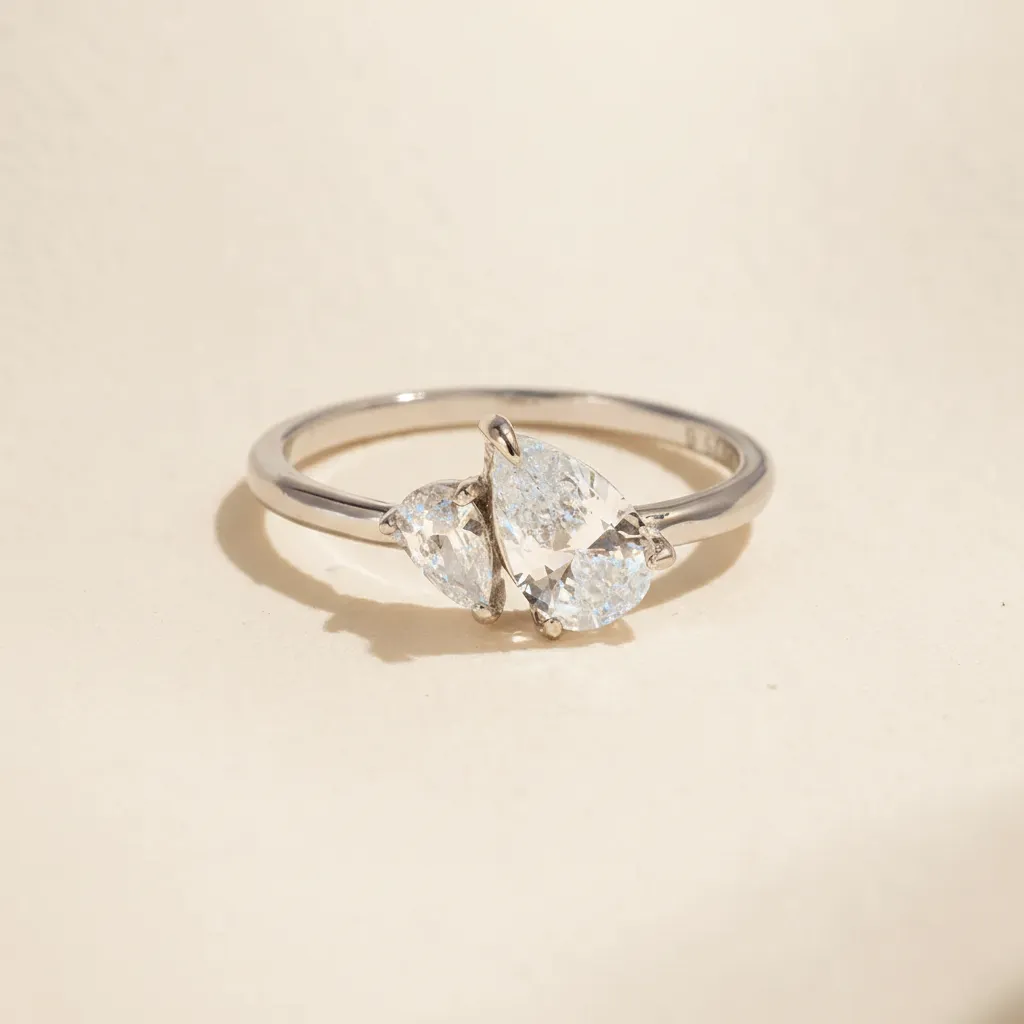 925 Silver Toi et Moi Pear-Shaped Zircon Ring US 5, 5 g