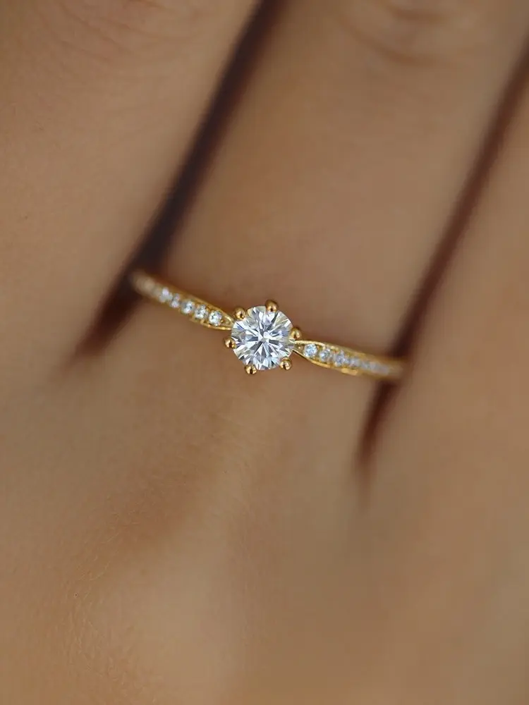 S925 14K Gold Plated Single and Enveloped Cubic Zirconia Band Ring US 5, 0.0030 kg