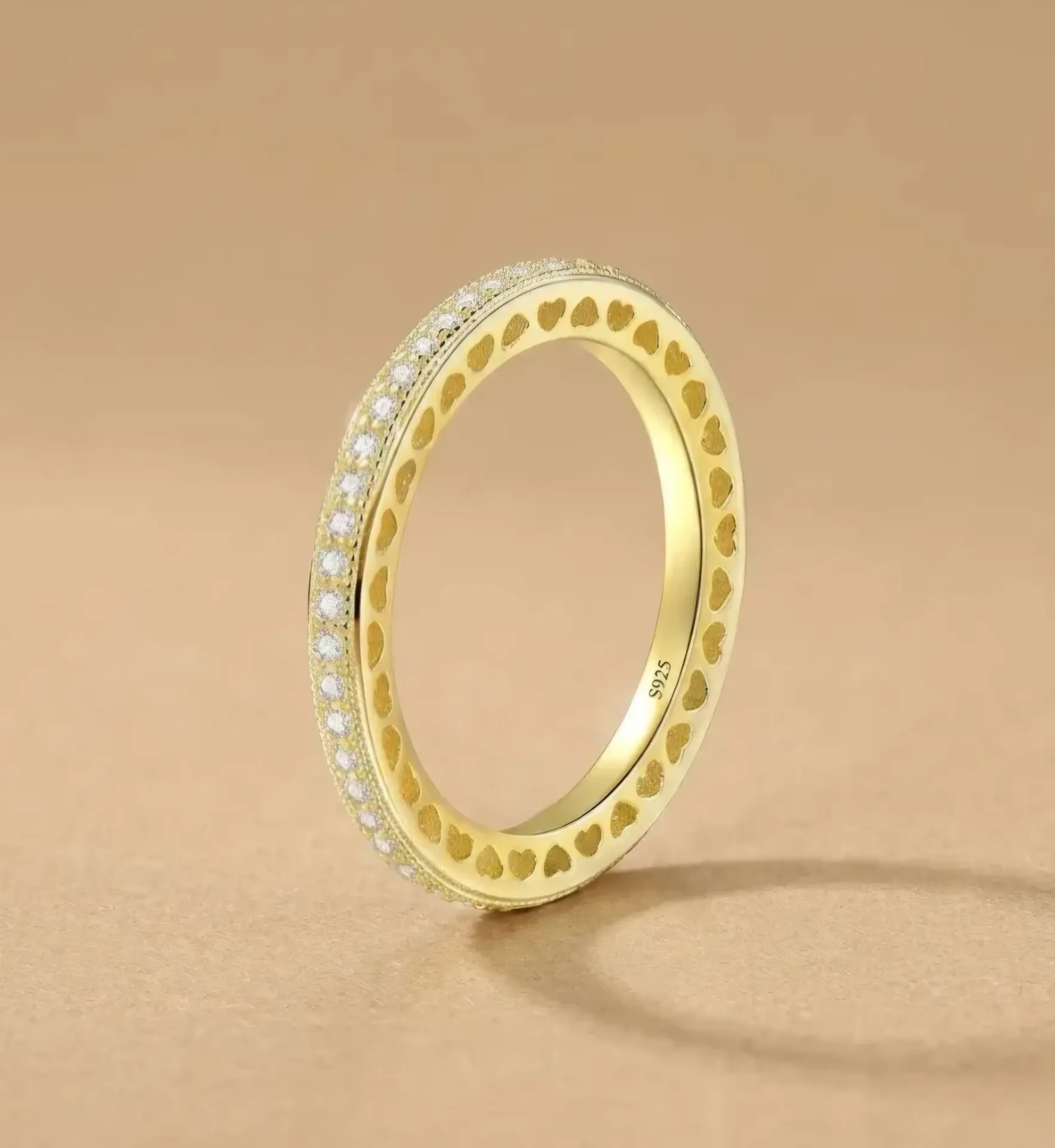 925 Silver 14K Gold Plated Enveloped Cubic Zirconia Round Band Ring US 8, 0.0050 kg