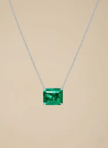 925 Silver Rectangular Emerald Necklace, 0.0070 kg