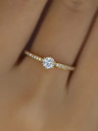 S925 14K Gold Plated Single and Enveloped Cubic Zirconia Band Ring US 5, 0.0030 kg